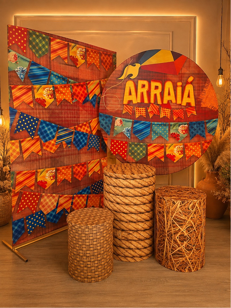 Painel sublimado de festa junina com capas de cilindro coloridas de bandeirinha