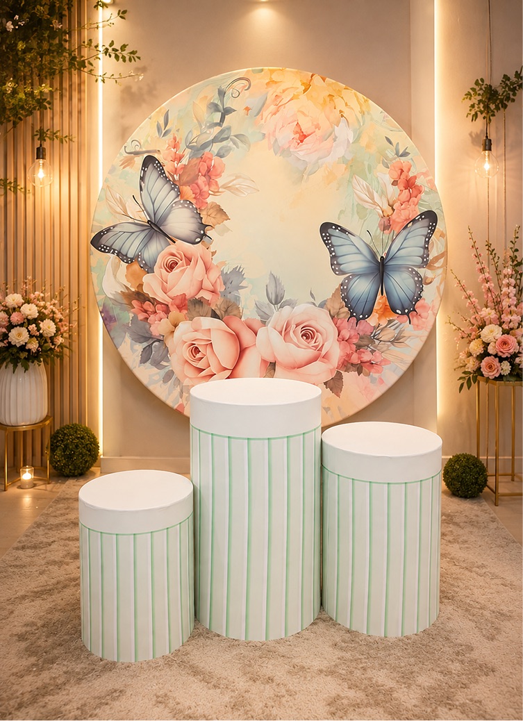 Painel redondo sublimado floral com borboletas e trio de cilindros verde menta